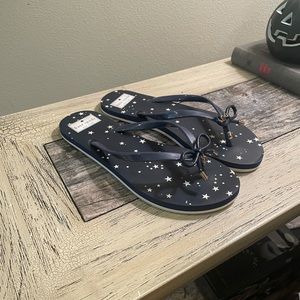 Size 9 GUC Kate Spade Nova bow flip flops